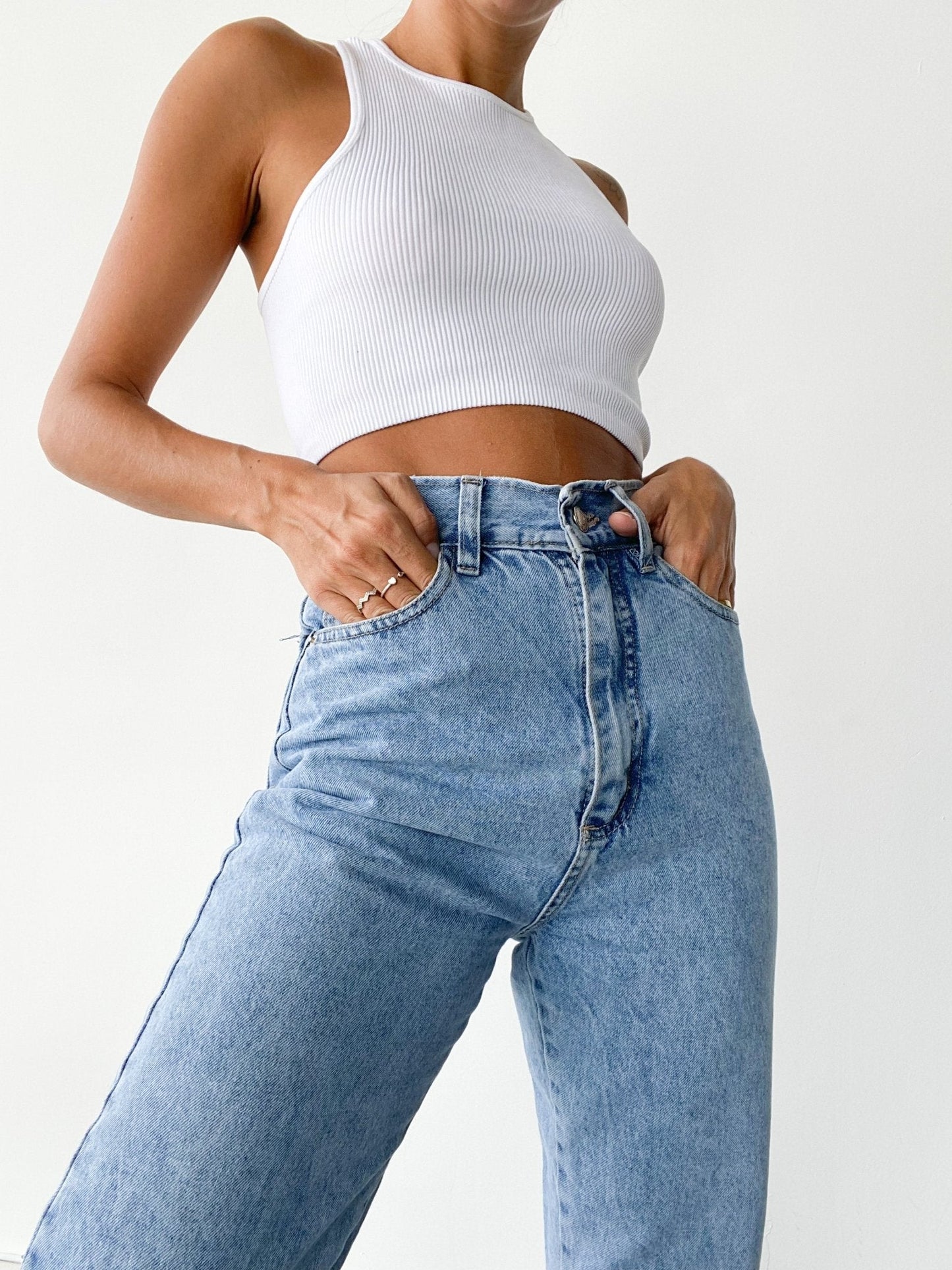 Dakota High-Rise Mom Jean #FlatteringFit - Chipre Basic Denim