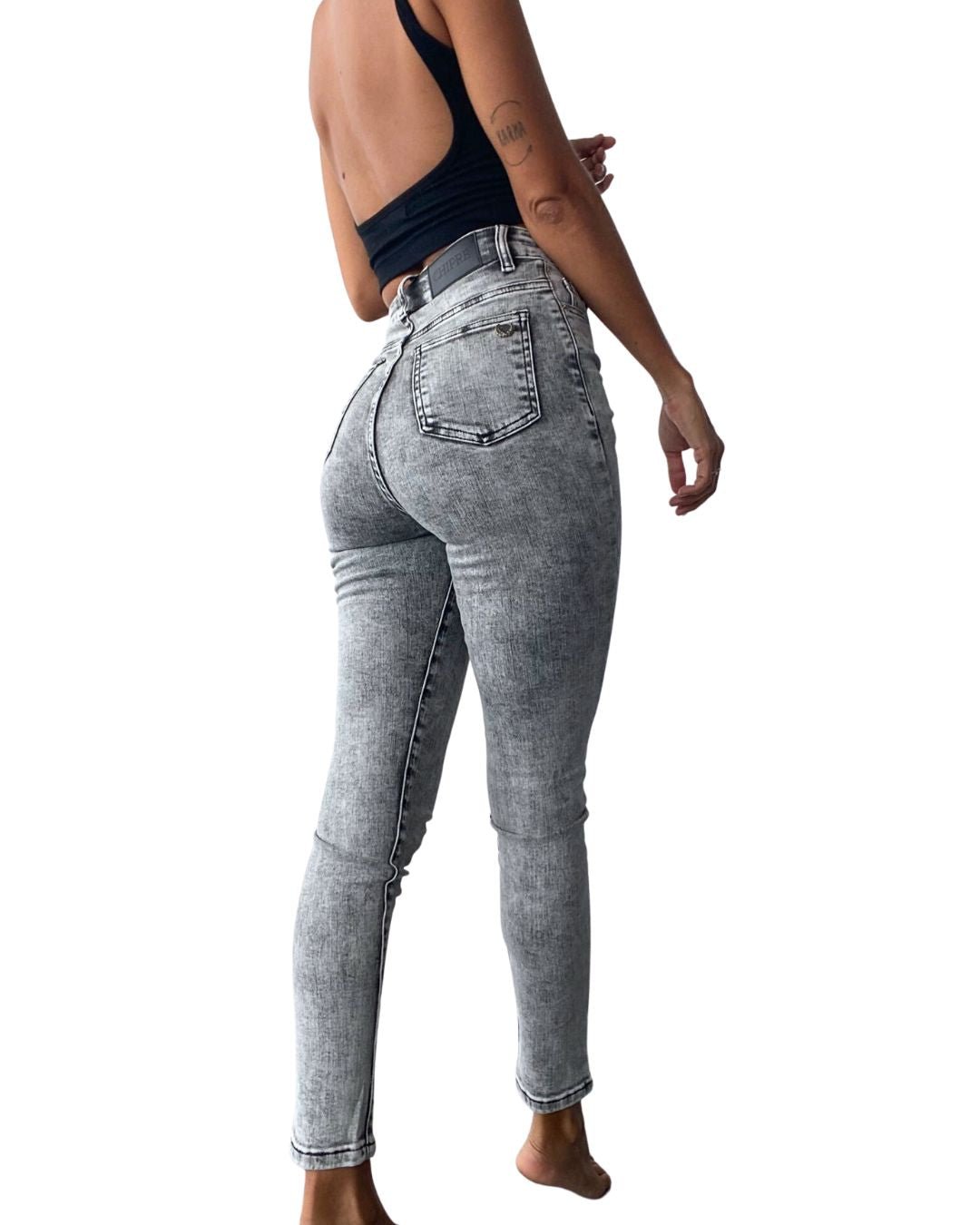 Golden High-Rise Skinny Jean #FlatteringFit - Chipre Basic Denim