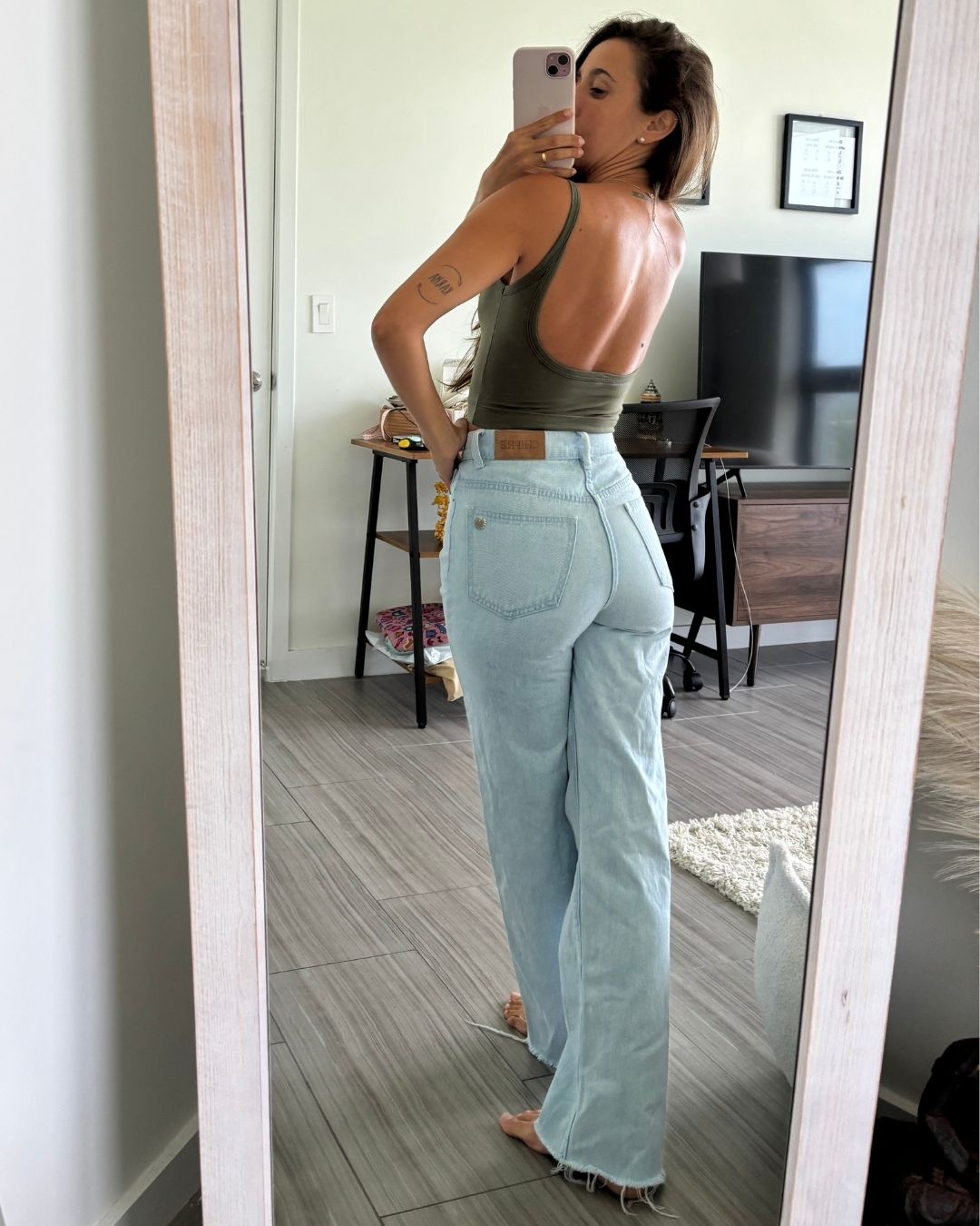 Hebe Olive Backless Crop Tank Top