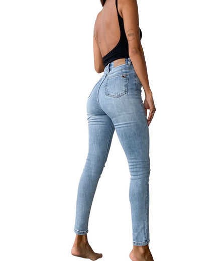 Dharma High-Rise Skinny Jean #FlatteringFit - Chipre Basic Denim