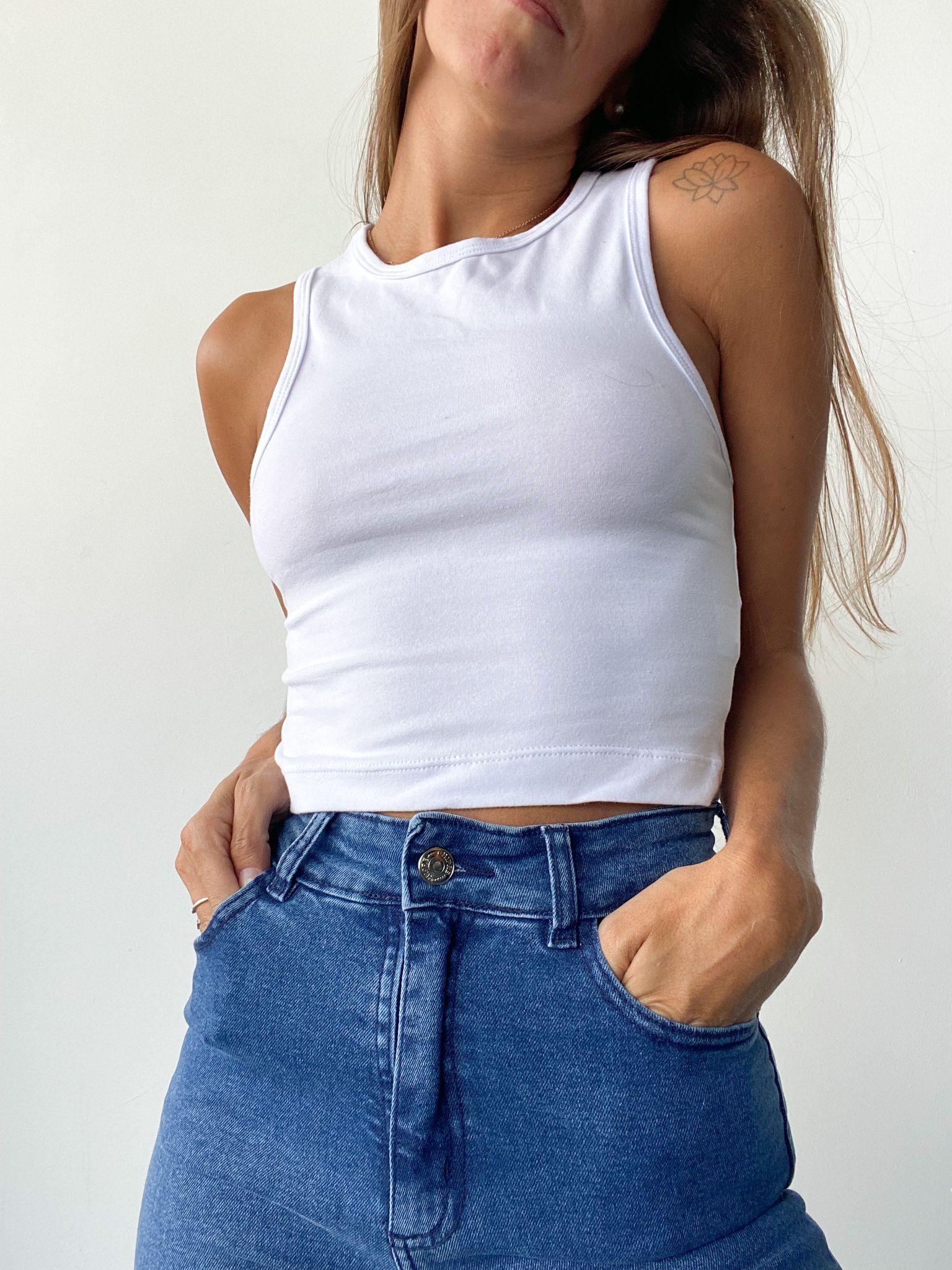 Gaia White Top - Chipre Basic Denim