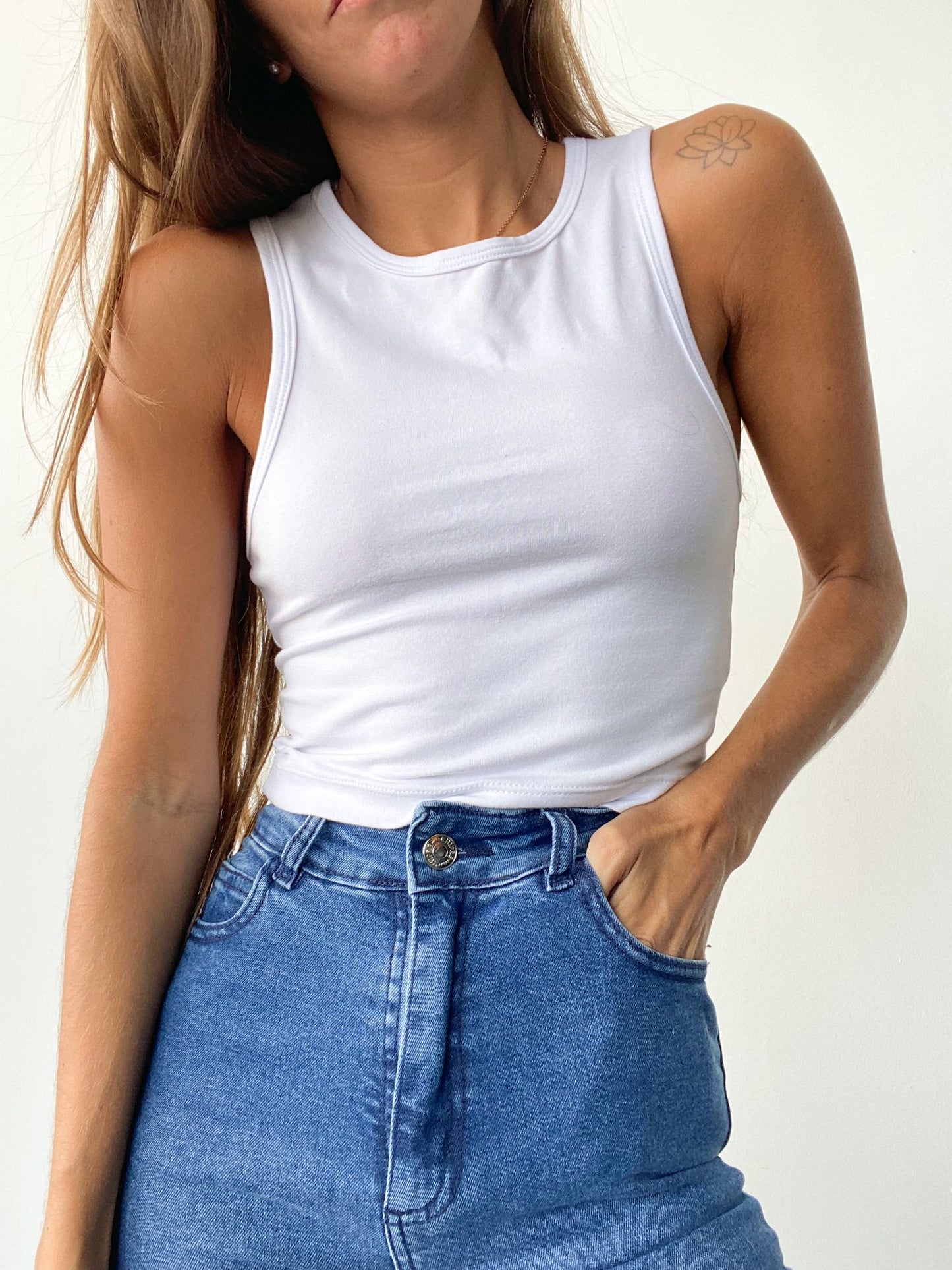 Gaia White Top - Chipre Basic Denim